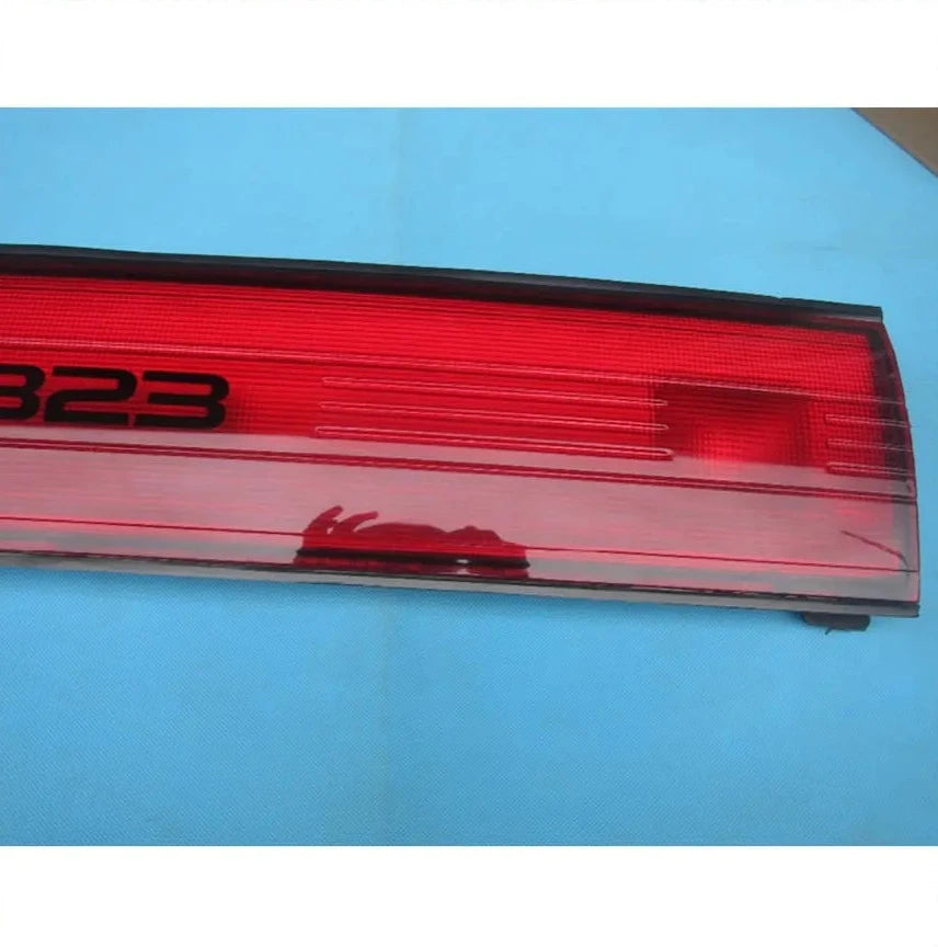 Lámpara de matrícula media trasera para Mazda 323 BG 1992-1998 CA7130