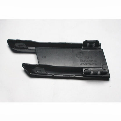 Tapa Cover Gancho Remolque delantero (Sin Sensor Estacionamiento) para Mazda3 2016-2018 BN BAPJ-50-164 / BAPJ-50-154