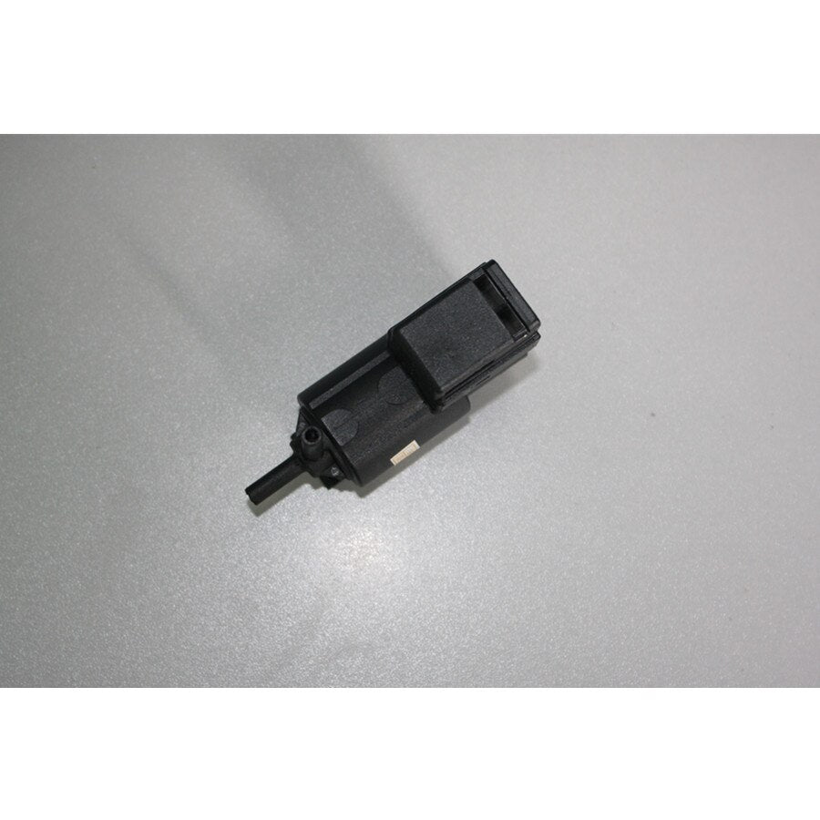 Valvula Solenoide Vacio EGR para Mazda 323 Family Protege BJ 1998-2005 BT50 RX8 KL01-18-741