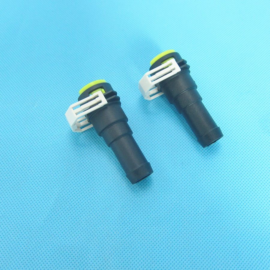 Conector de manguera de agua del sistema de enfriamiento del calentador para Mazda 3 2004-2012 Mazda 5 Mazda 6 GH 2008-2012 Mazda2. D651-61-240