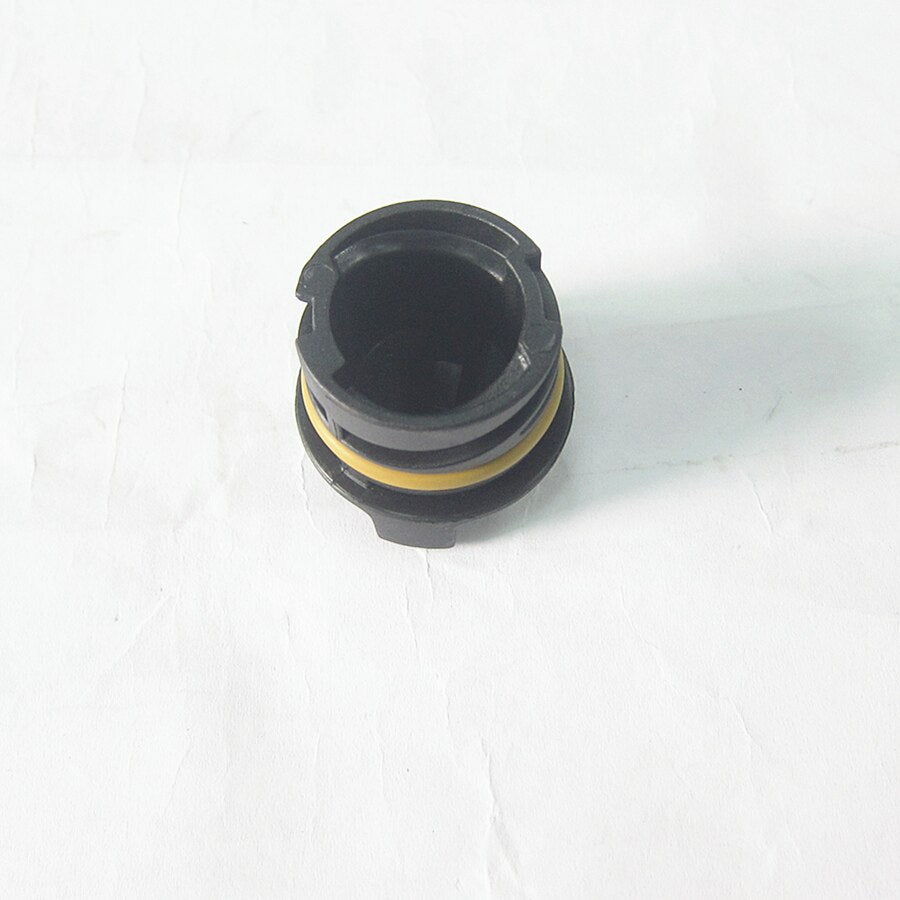 Original Engine Oil Cap for Mazda6 2014-2020 GJ GL Mazda3 2014-2020 CX3 CX5 2012-2021 KE KF CX9 PE7W-10-250